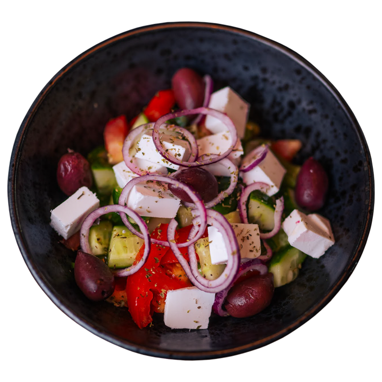 Řecký salát s olivami a „feta sýrem“